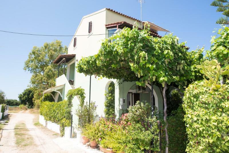 Villa Tina Ахарави Экстерьер фото